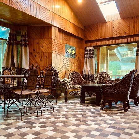 Woods Villa- A Luxury Mountains View Cottages 마날리 외부 사진