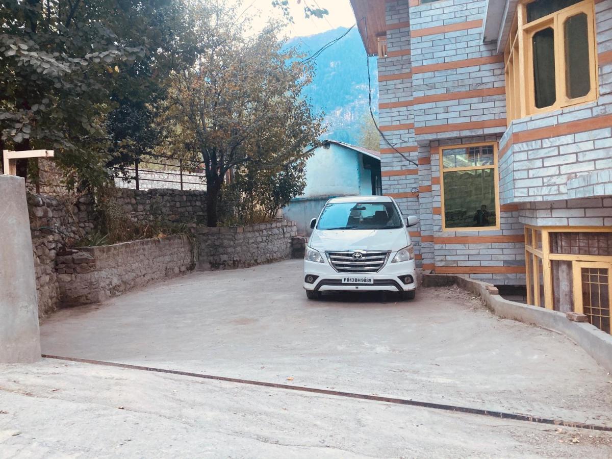 Woods Villa- A Luxury Mountains View Cottages 마날리 외부 사진