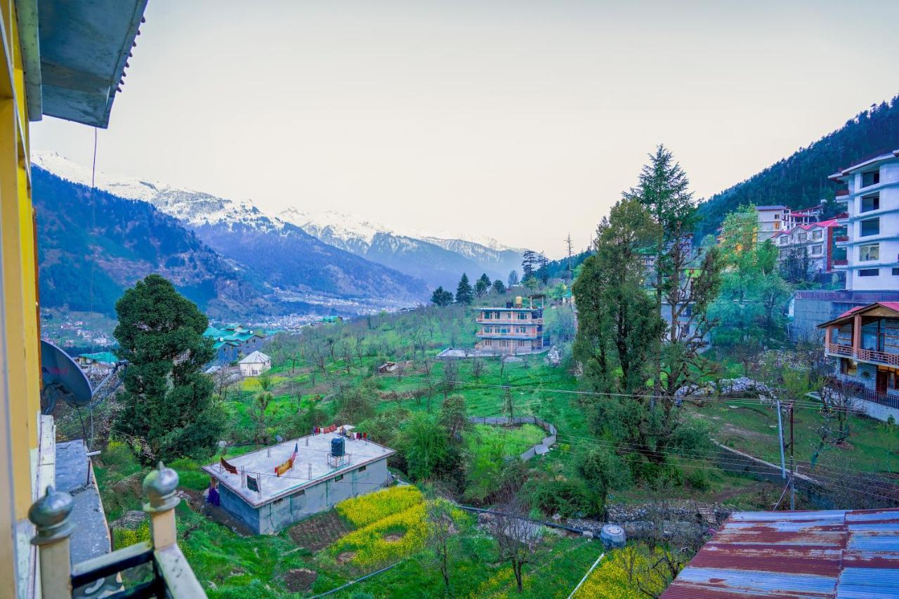 Woods Villa- A Luxury Mountains View Cottages 마날리 외부 사진