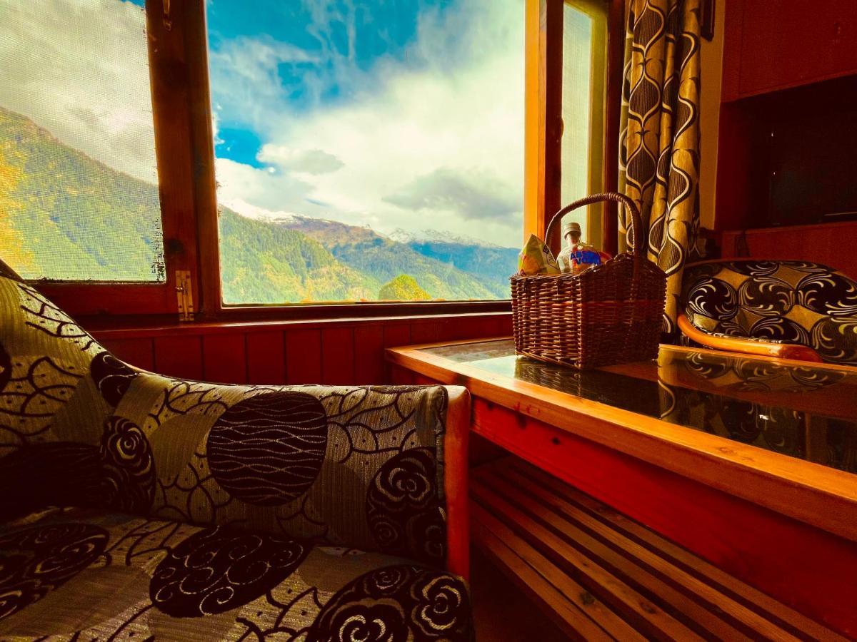 Woods Villa- A Luxury Mountains View Cottages 마날리 외부 사진