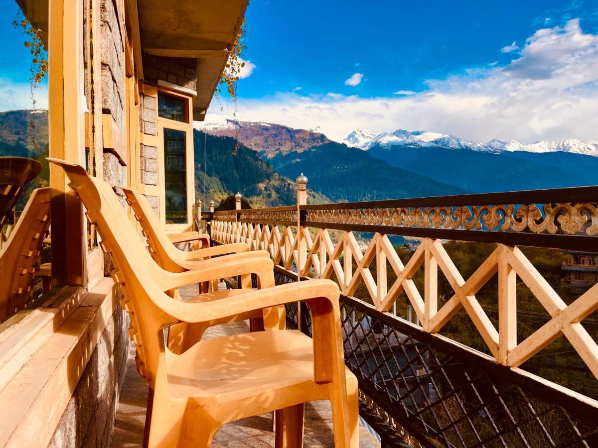 Woods Villa- A Luxury Mountains View Cottages 마날리 외부 사진