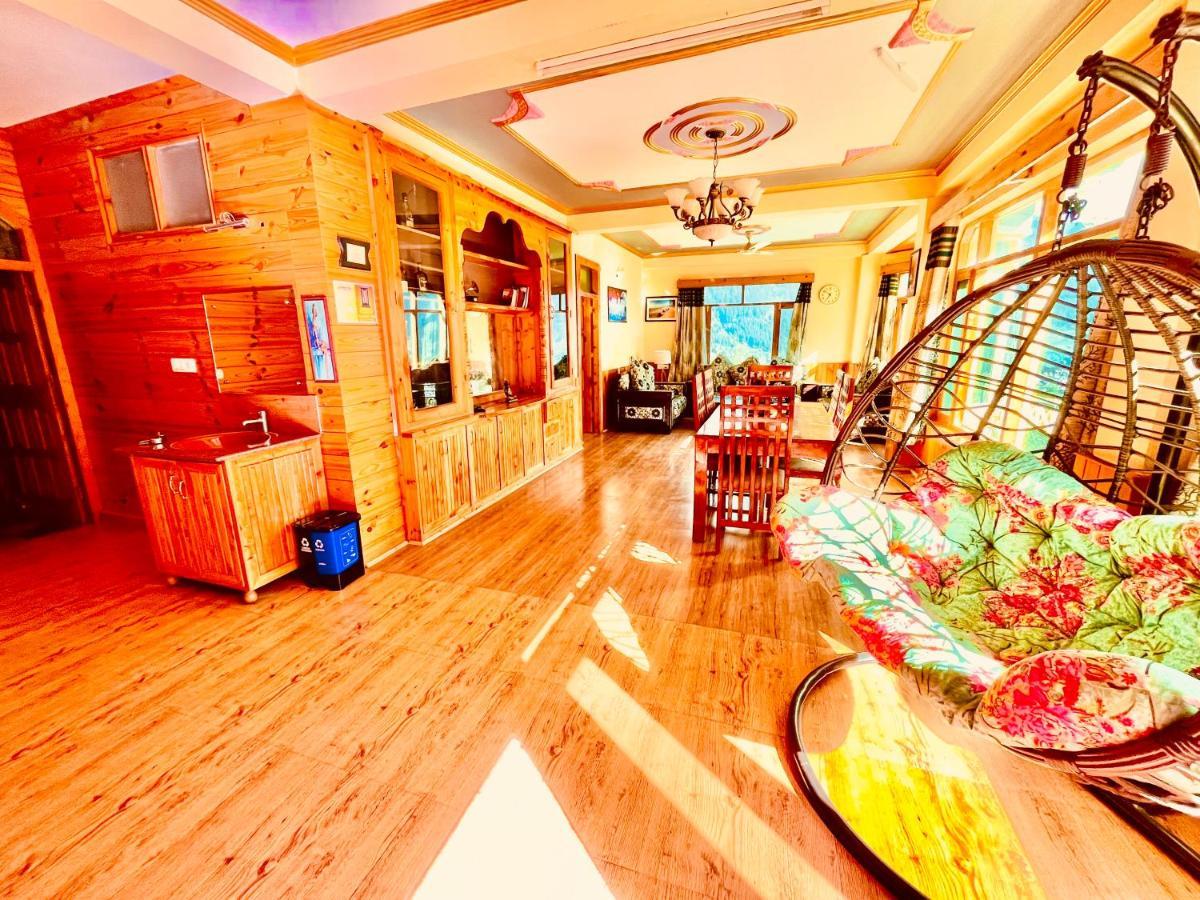 Woods Villa- A Luxury Mountains View Cottages 마날리 외부 사진