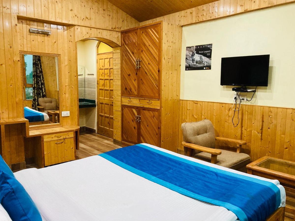 Woods Villa- A Luxury Mountains View Cottages 마날리 외부 사진