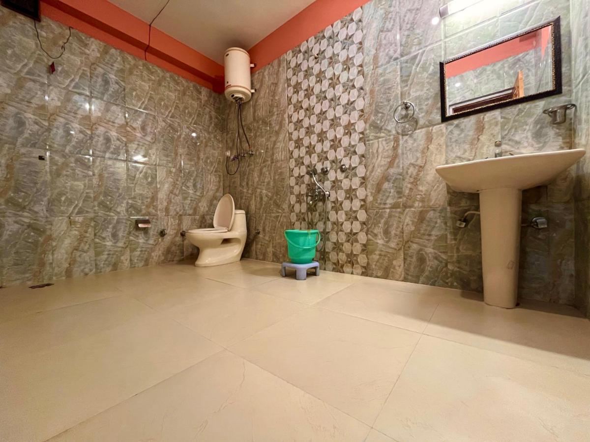 Woods Villa- A Luxury Mountains View Cottages 마날리 외부 사진