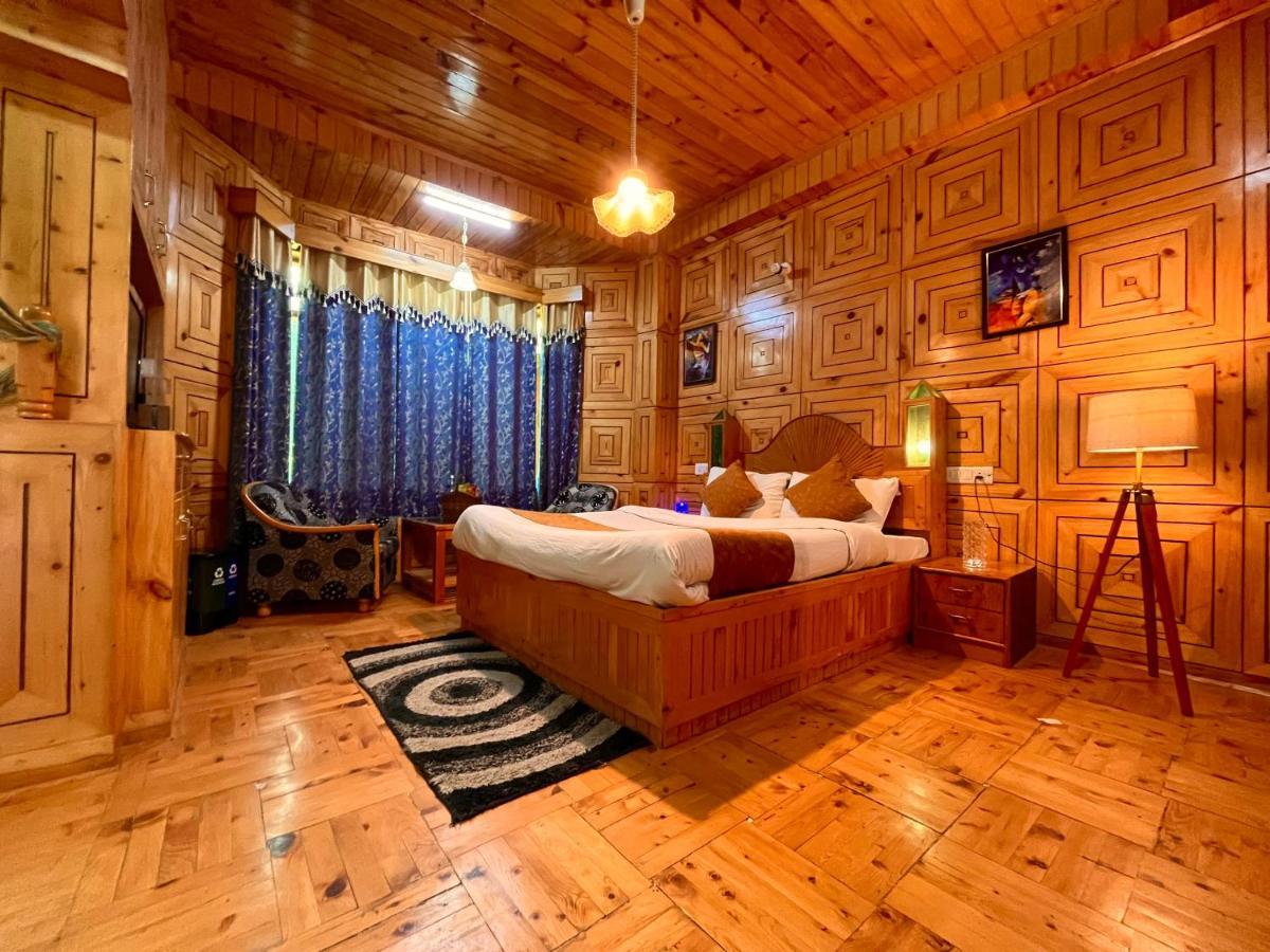 Woods Villa- A Luxury Mountains View Cottages 마날리 외부 사진