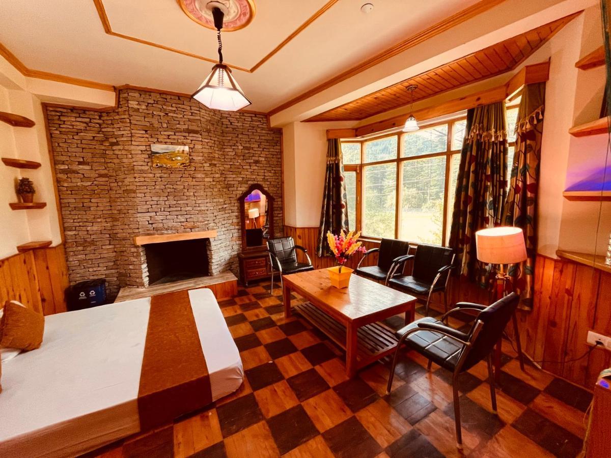 Woods Villa- A Luxury Mountains View Cottages 마날리 외부 사진